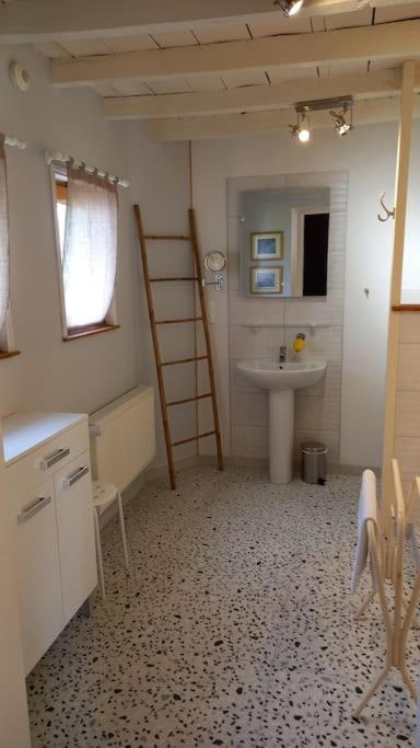 Le Logis De La Tour Βίλα Loudun Εξωτερικό φωτογραφία